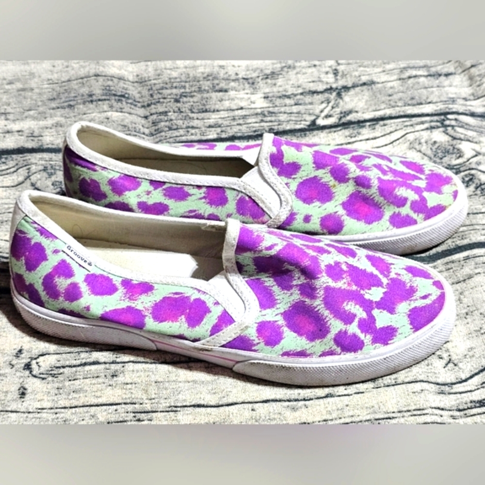Groove Purple Leopard Slip-Ons